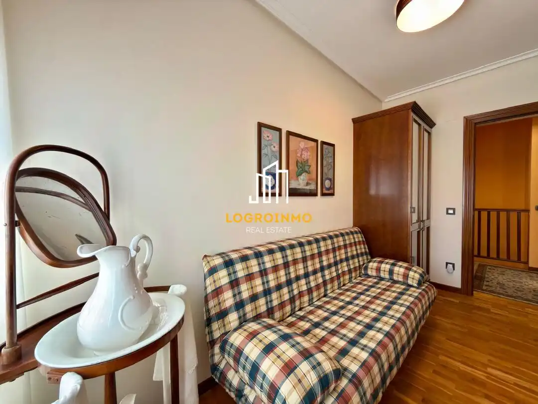 Living room of Flat for sale in  Logroño  with Heating, Storage room and Swimming Pool