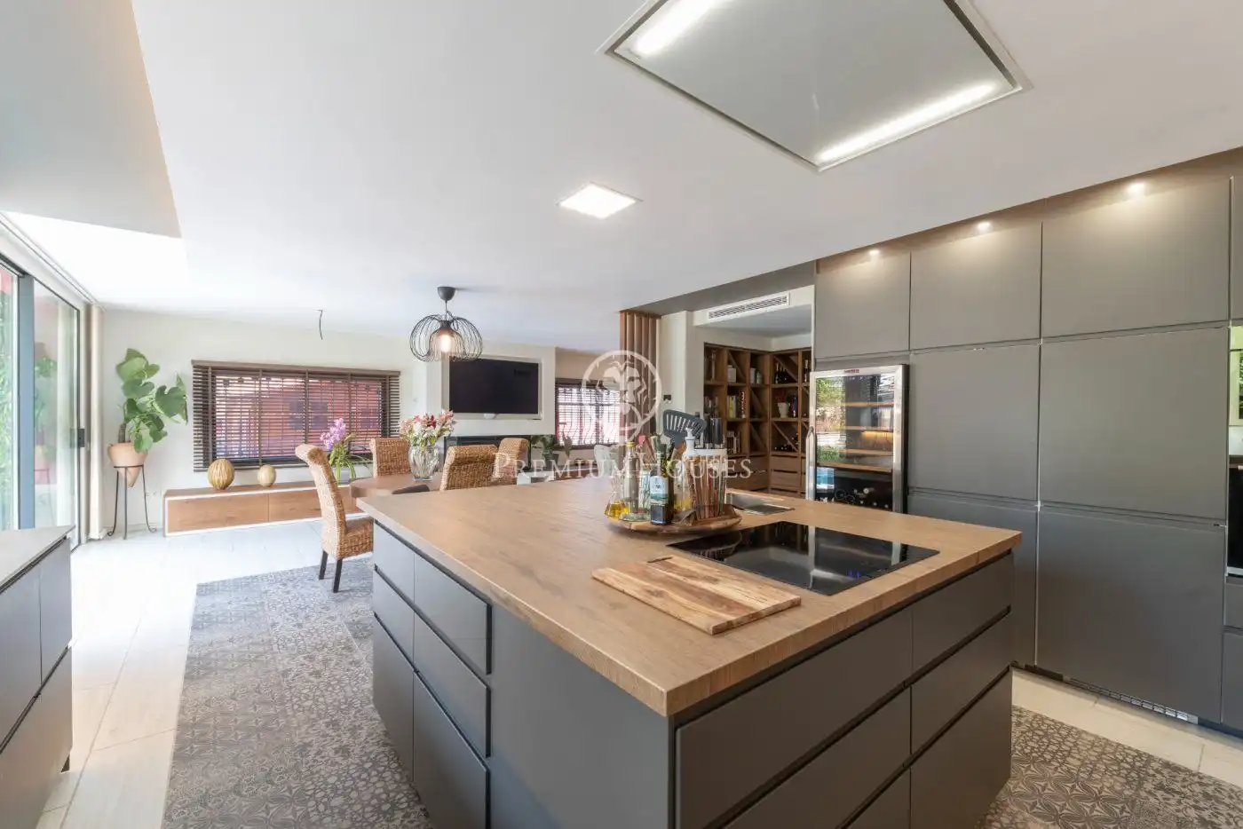 Kitchen of Houses for sale in Vilanova i la Geltrú  with Air Conditioner, Heating and Private garden