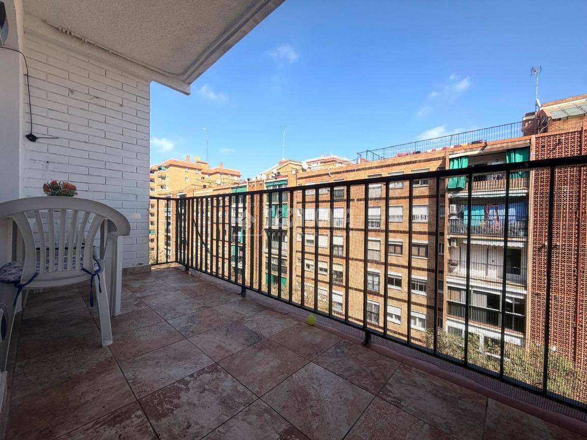 Piso en venta en Lloreda, Salut - Lloreda
