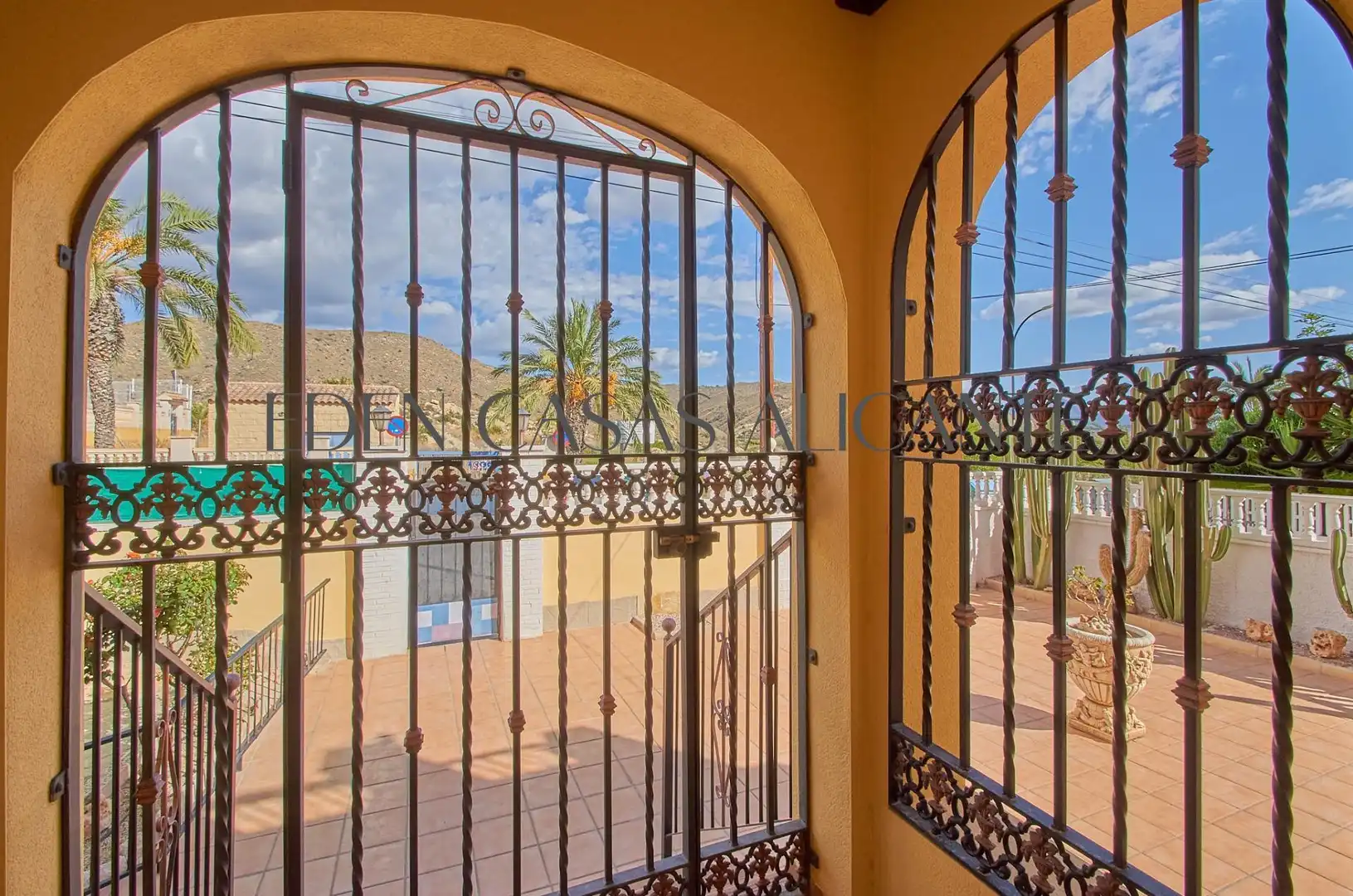 Villa mit Terrasse zum Verkauf in Avenida ORIOLA, imagen 5