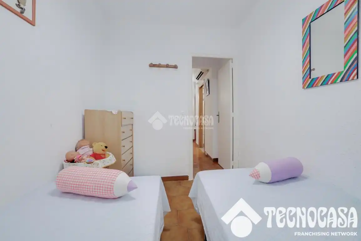 Bedroom of Flat for sale in Santa Coloma de Gramenet  with Air Conditioner and Furnished