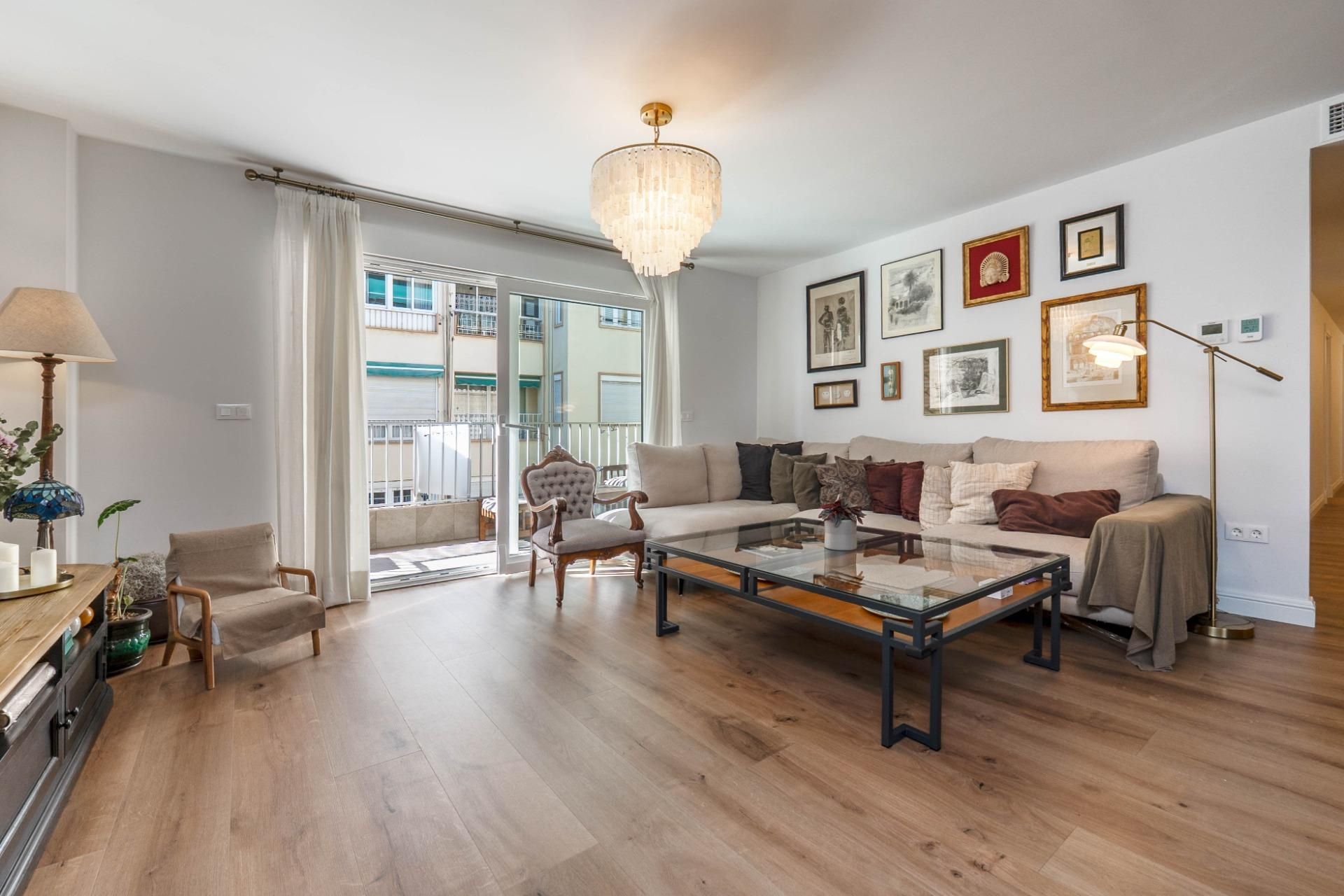 Living room of Flat for sale in  Granada Capital  with Air Conditioner, Heating and Terrace