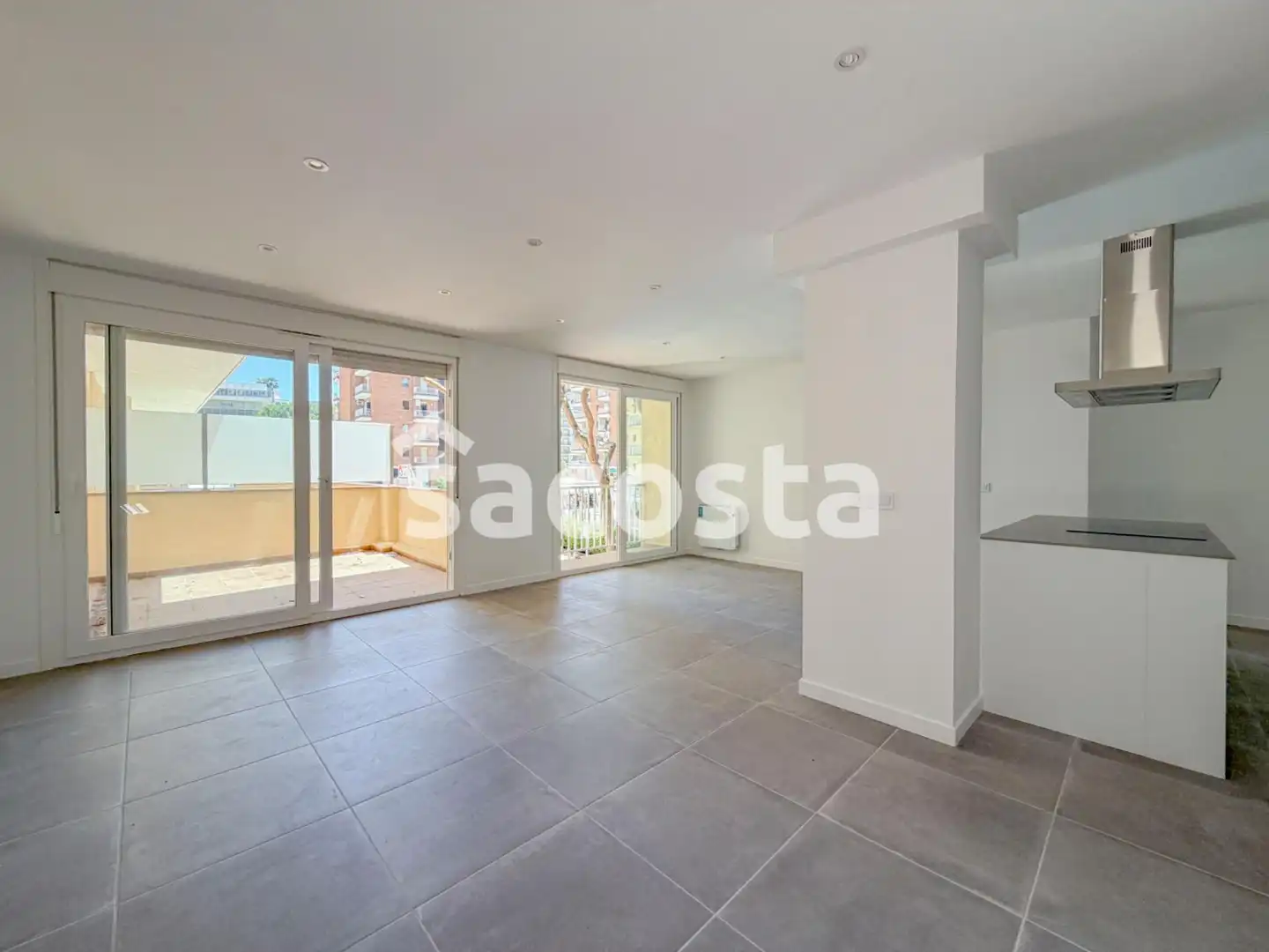 Vista exterior de Piso en venta en Blanes con Calefacción, Terraza y Balcón