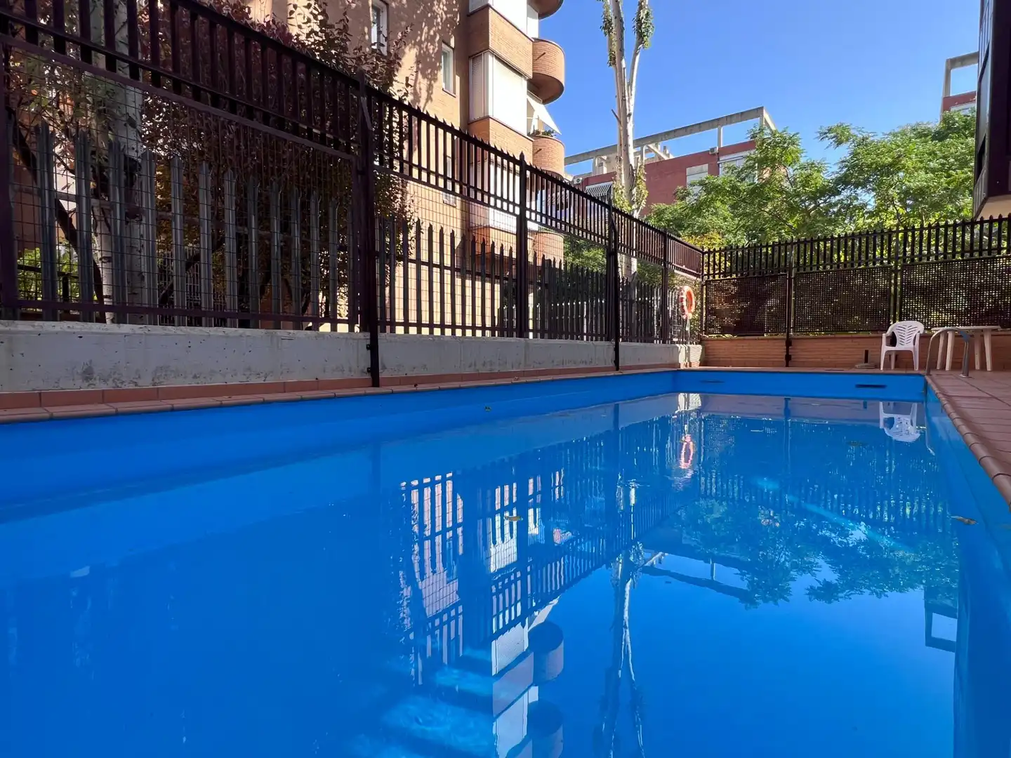 Swimming pool of Flat for rent in Madrid  with Air Conditioner, Heating and Private garden