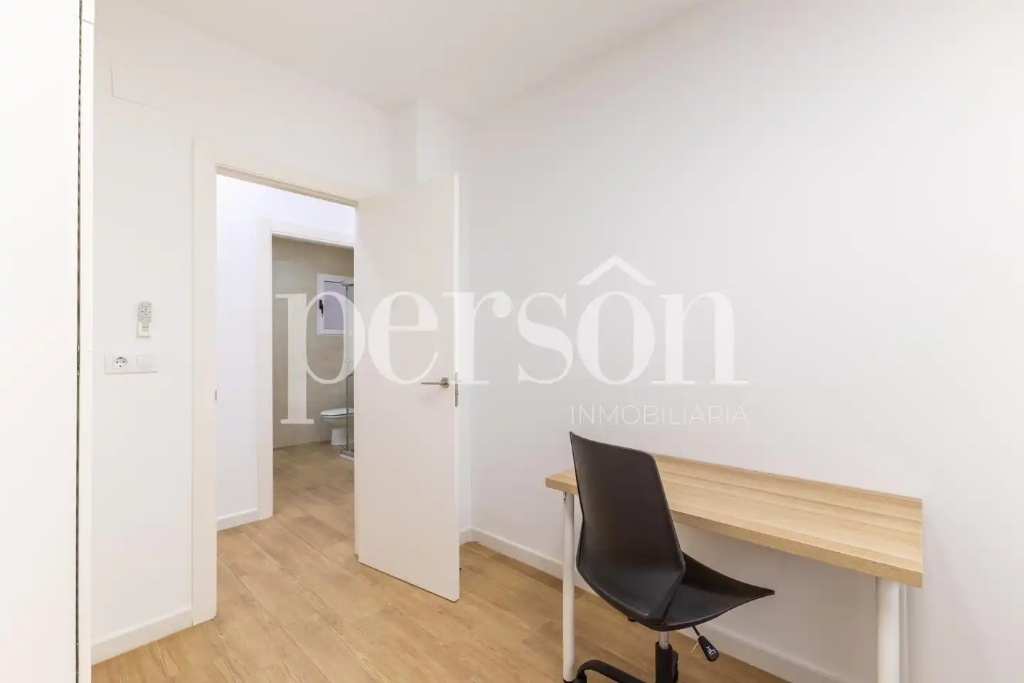 Bedroom of Flat for rent in Valencia  with Terrace and Furnished
