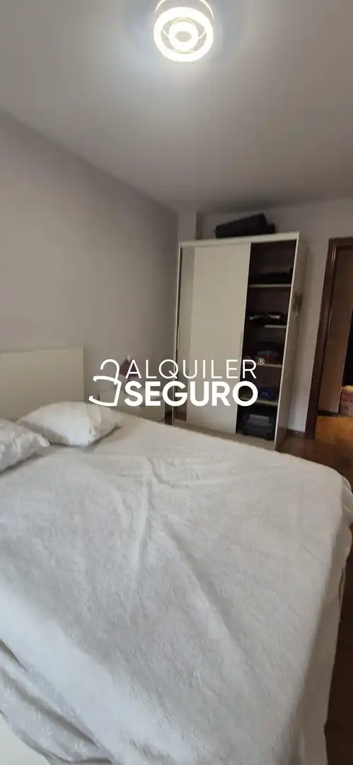 Bedroom of Flat for rent in Gijón   with Heating, Storage room and Furnished