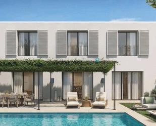 Swimming pool of Single-family semi-detached for sale in Sotogrande  with Air Conditioner, Heating and Terrace