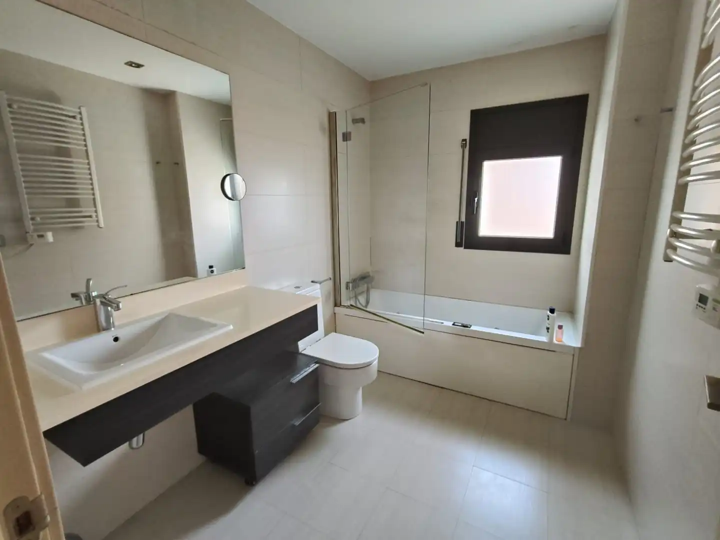 Baño de Casa o chalet en venta en Pineda de Mar con Aire acondicionado, Calefacción y Jardín privado