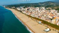 Vista exterior de Pis en venda en Calella amb Aire condicionat, Calefacció i Forn
