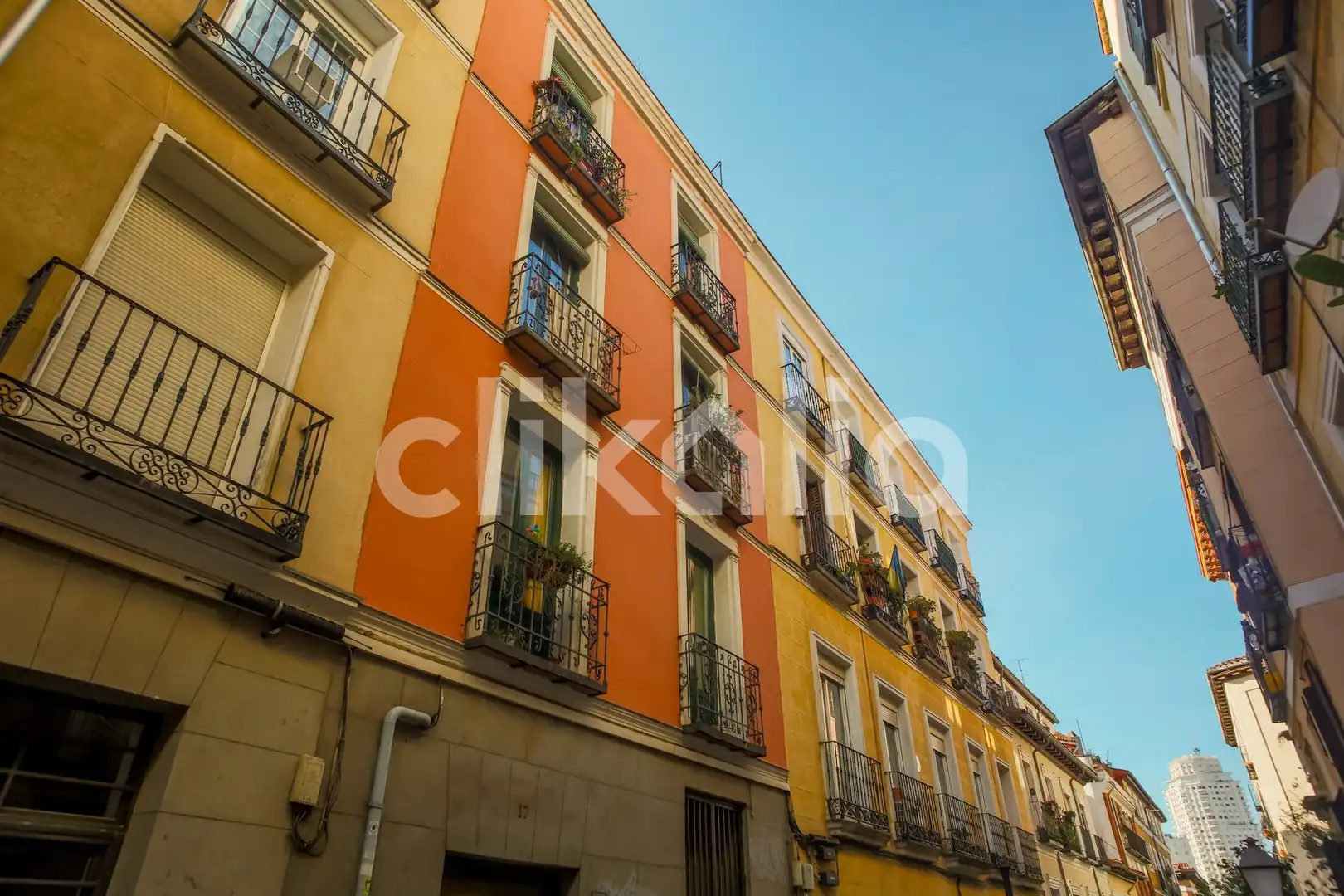Außenansicht von Wohnung zum Verkauf in Madrid mit Klimaanlage und Heizung