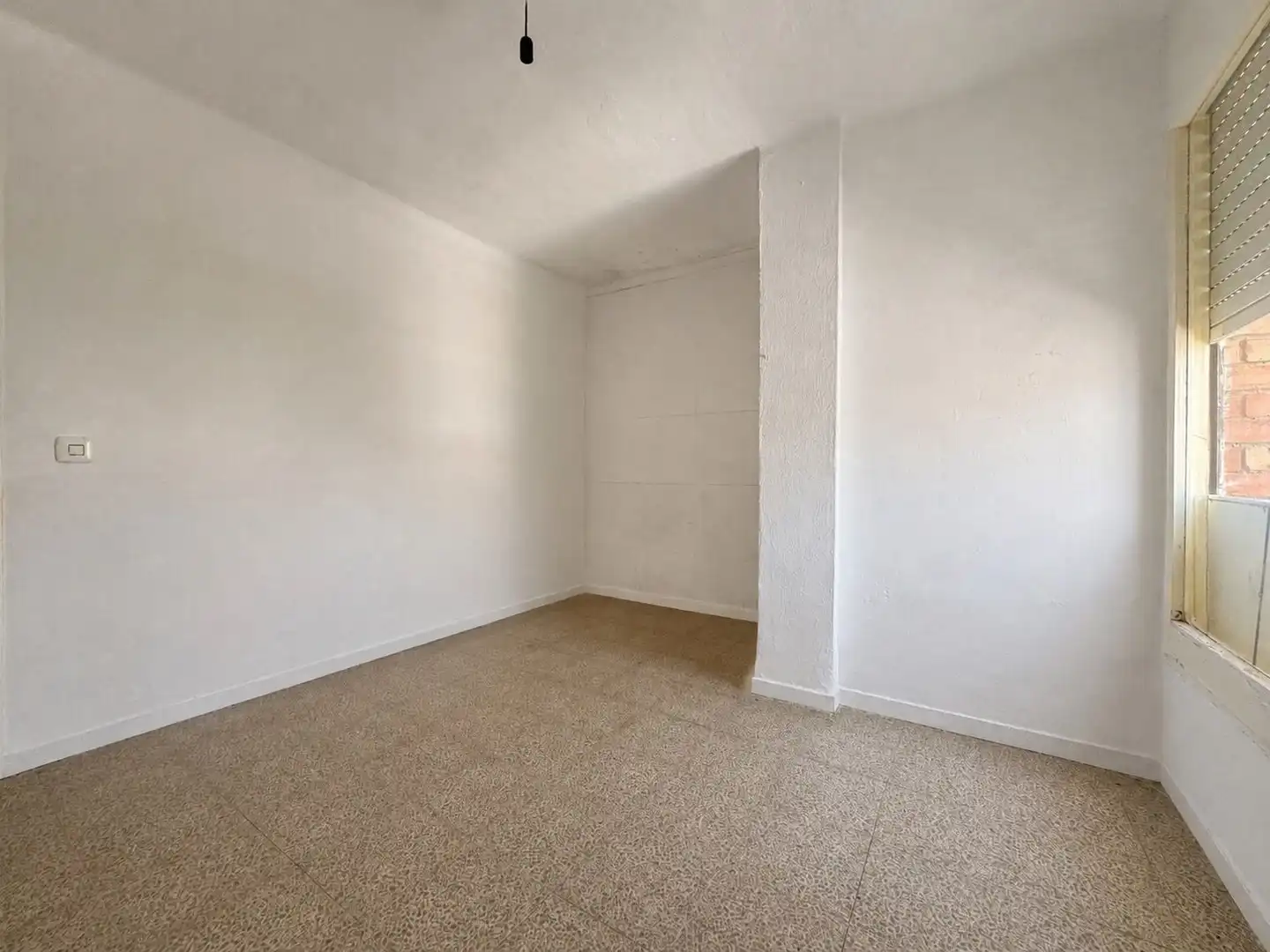 Flat for sale in Salt
