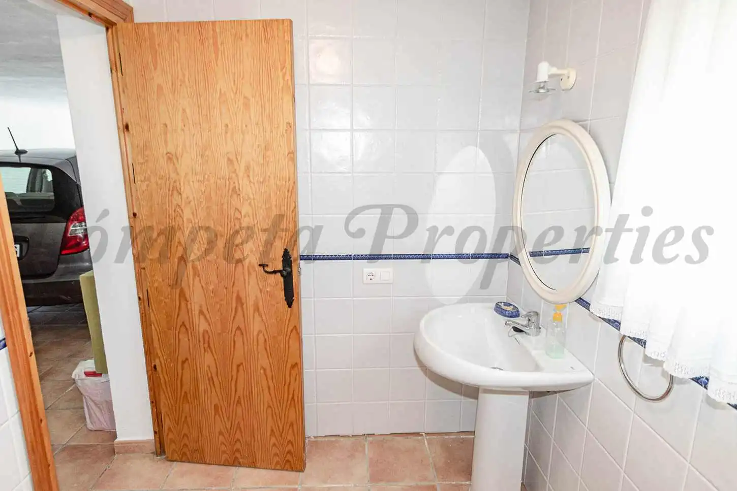 Bany de Casa o xalet en venda en Canillas de Albaida amb Jardí privat, Terrassa i Traster