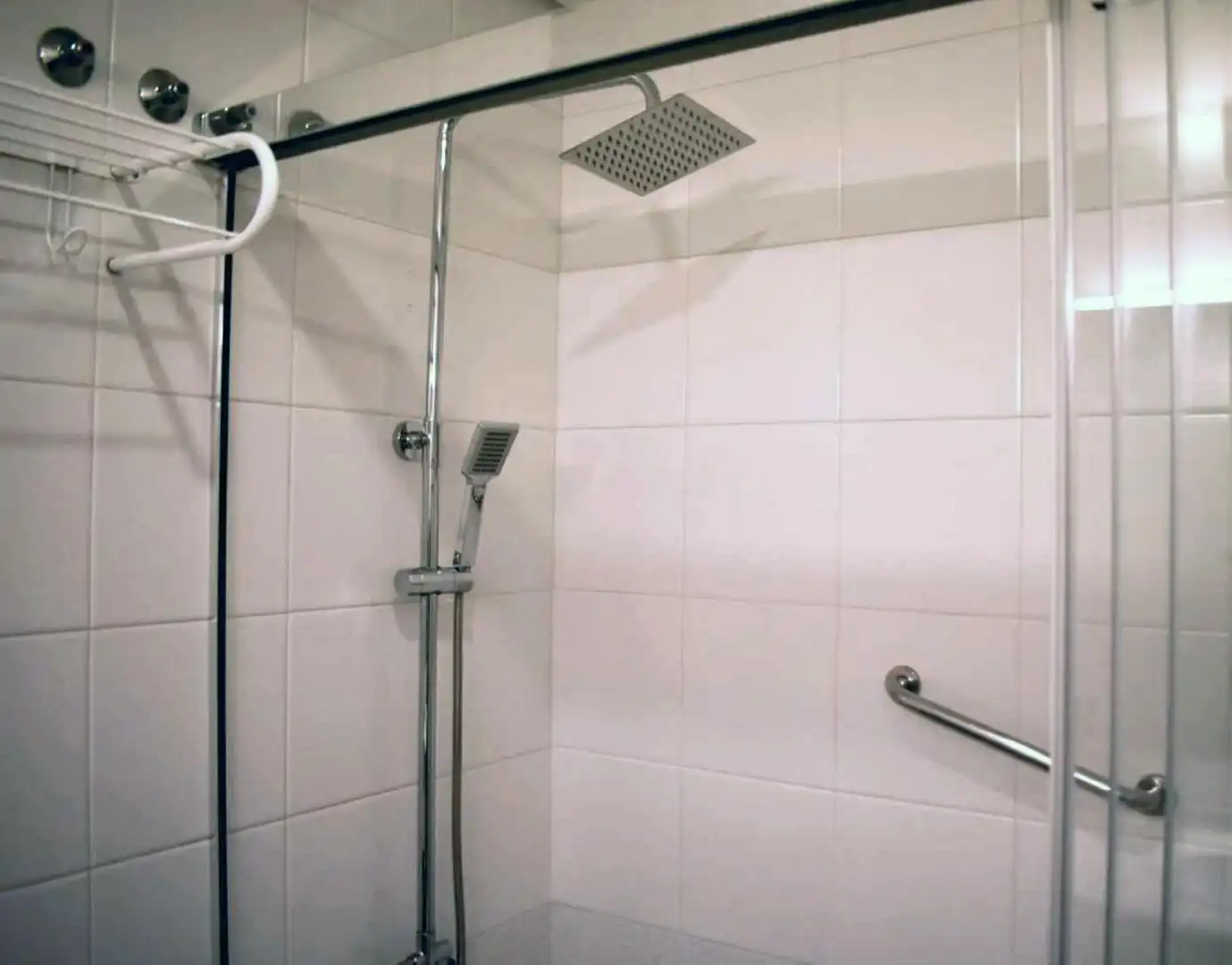 Baño de Piso de alquiler en Huelva con Aire acondicionado y Amueblado