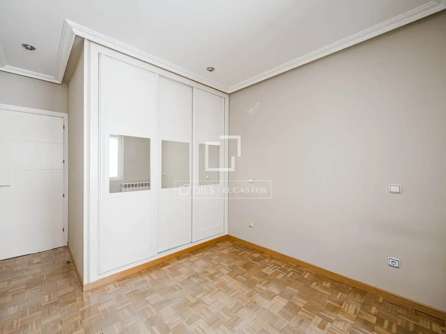 Habitación de Piso en venta en Madrid con Aire acondicionado y Calefacción