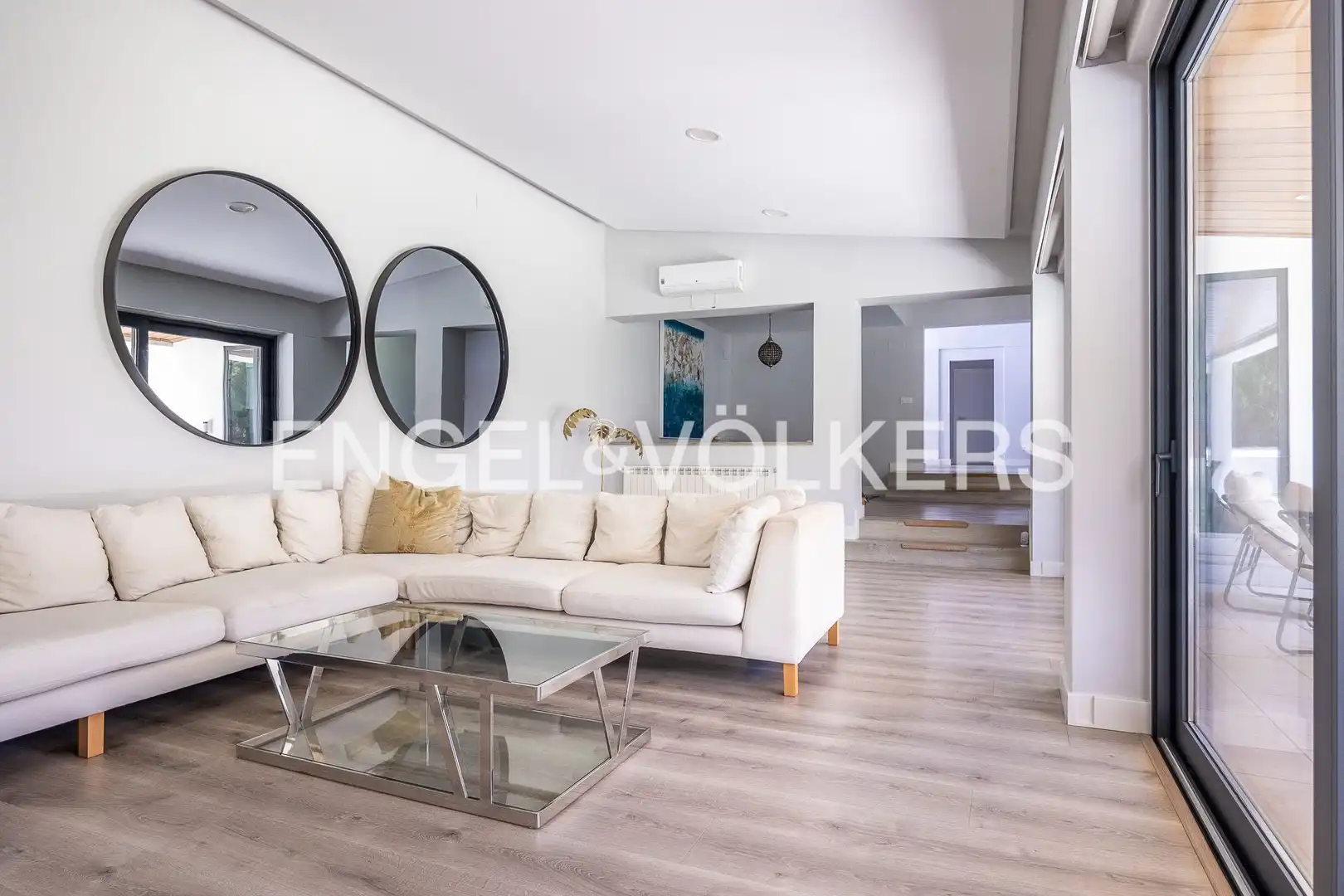 Sala de estar de Casa o chalet en venta en Dos Hermanas con Aire acondicionado, Calefacción y Jardín privado