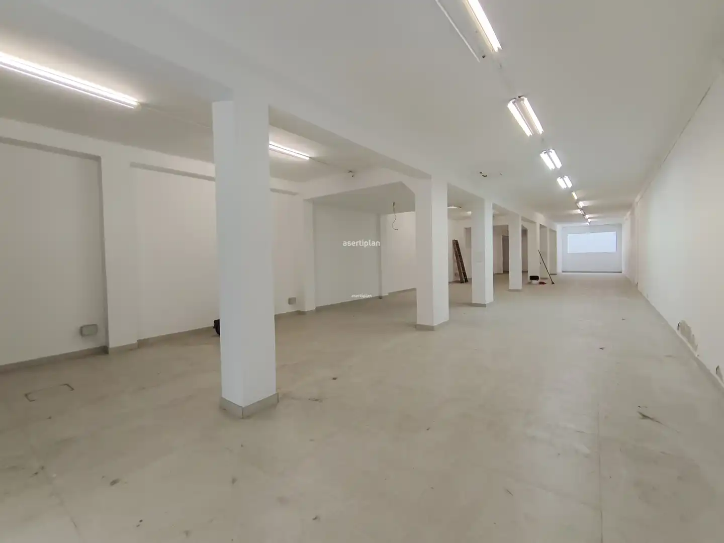 Local comercial de lloguer a Carrer Miquel Biada, imagen 2