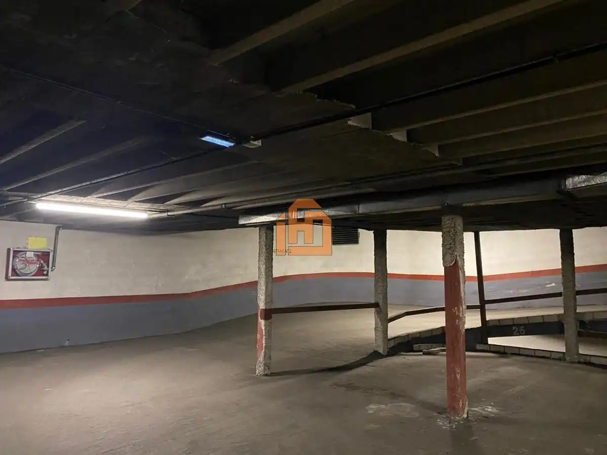 Einzelparkplatz zur Miete in Calle Juan Madrazo, imagen 4