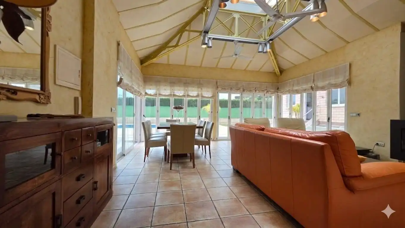 Dining room of Houses for sale in Elche / Elx  with Air Conditioner, Private garden and Parquet flooring