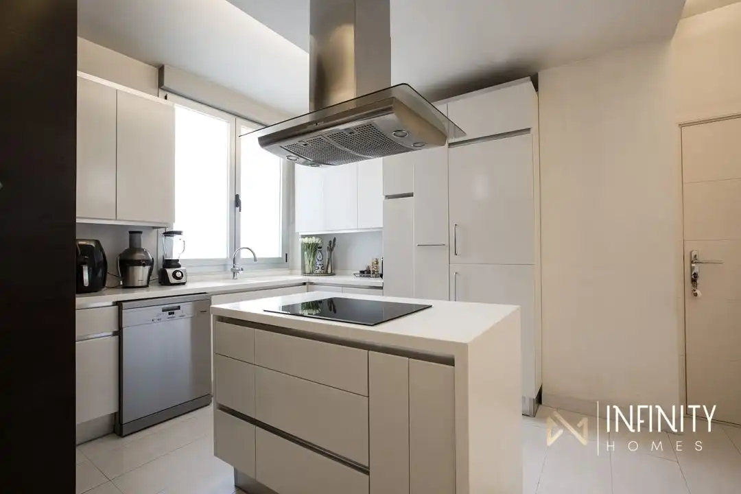 Cocina de Piso de alquiler en Bilbao  con Calefacción, Terraza y Horno