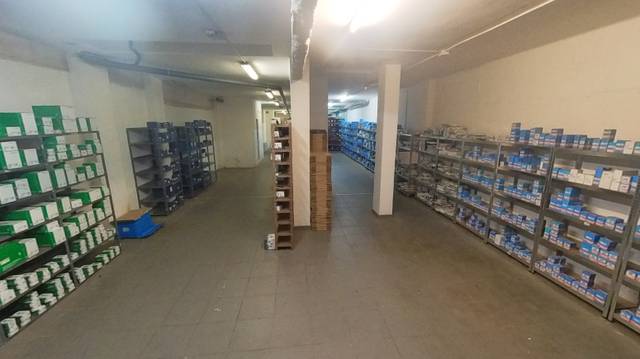 Local comercial en Venta en Barcelona - Calle Navas de Tolosa en Navas