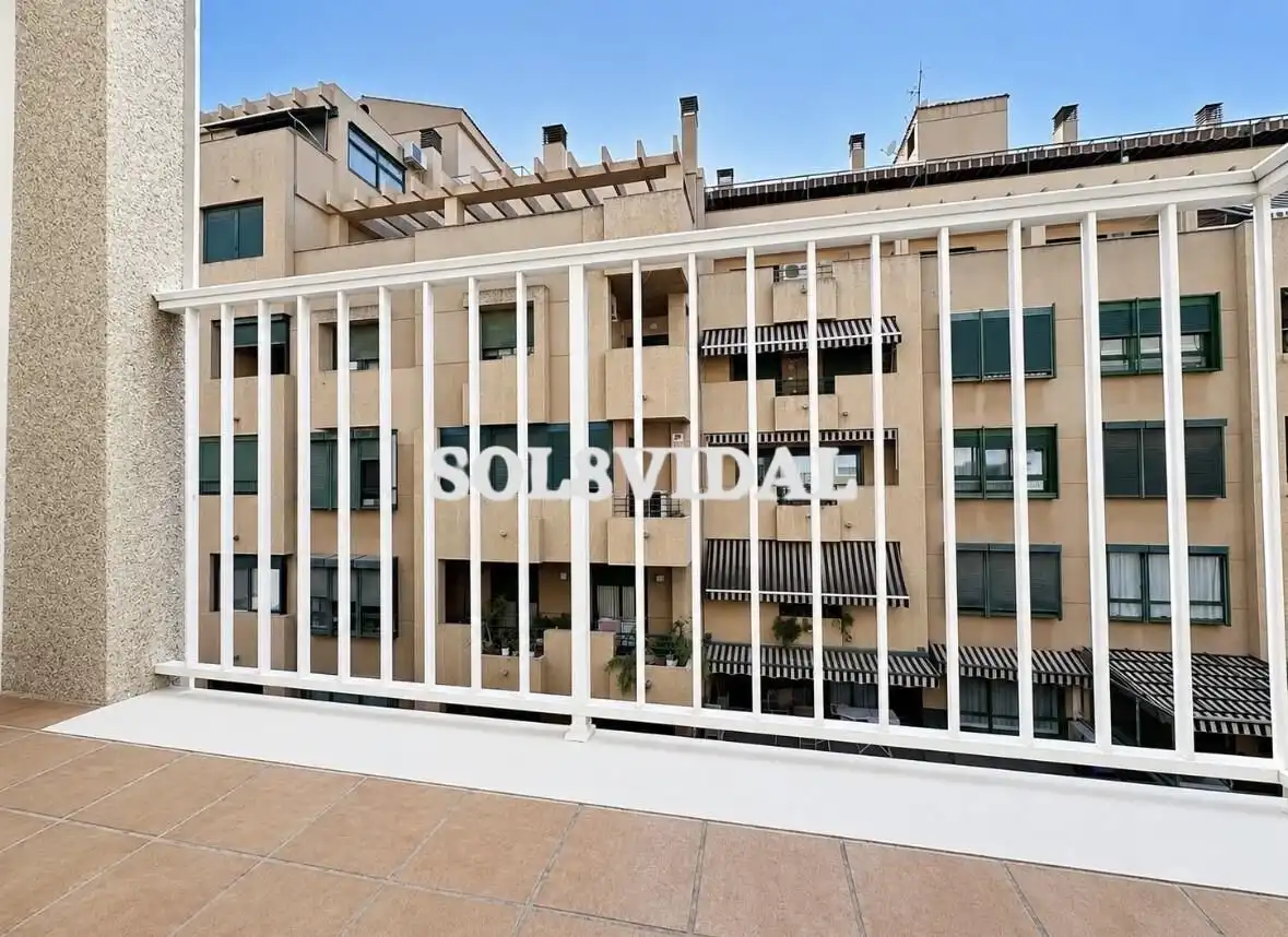 Vista exterior de Piso de alquiler en Orihuela con Calefacción, Amueblado y Balcón