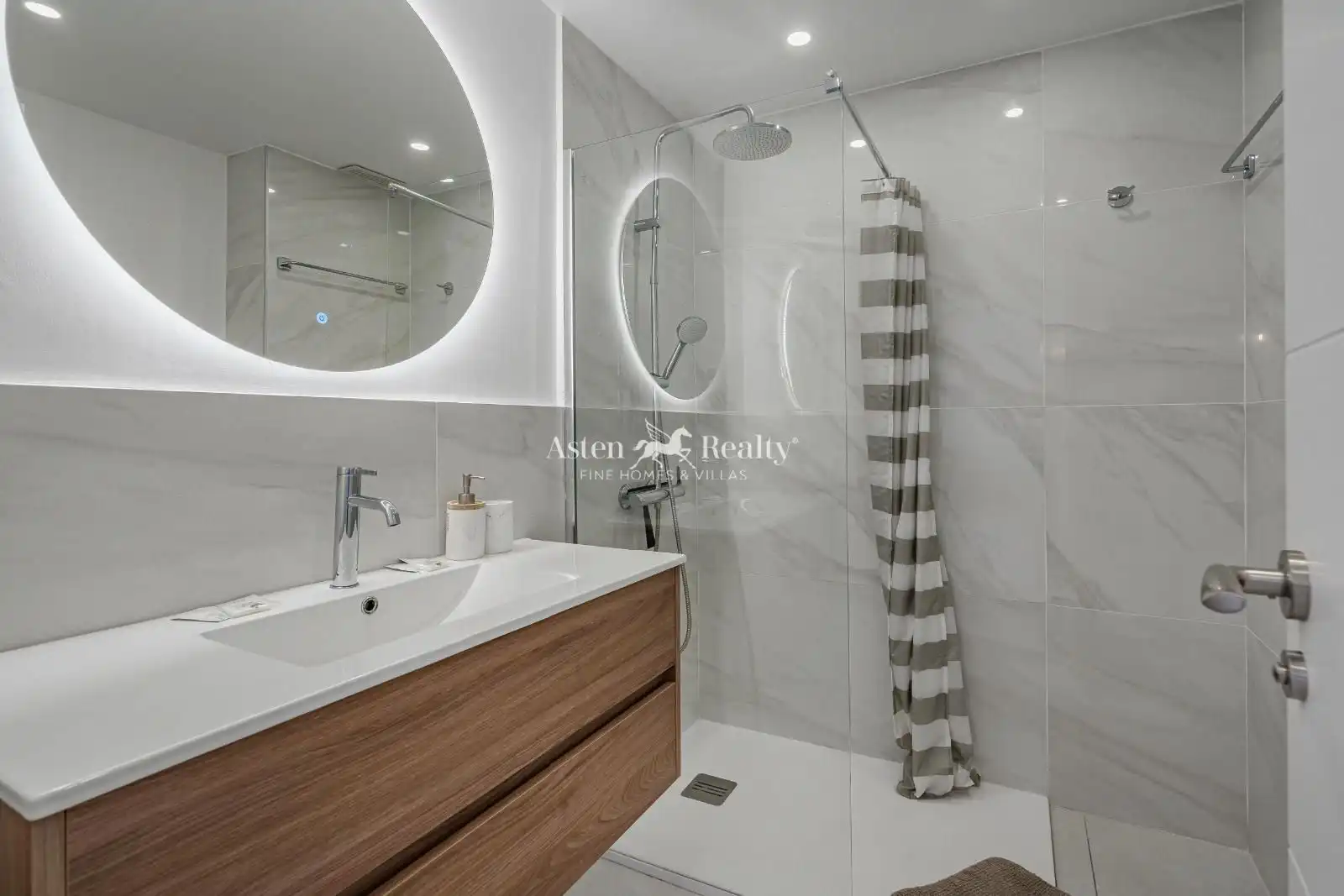 Apartament amb piscina en venda a Calaluña, imagen 13