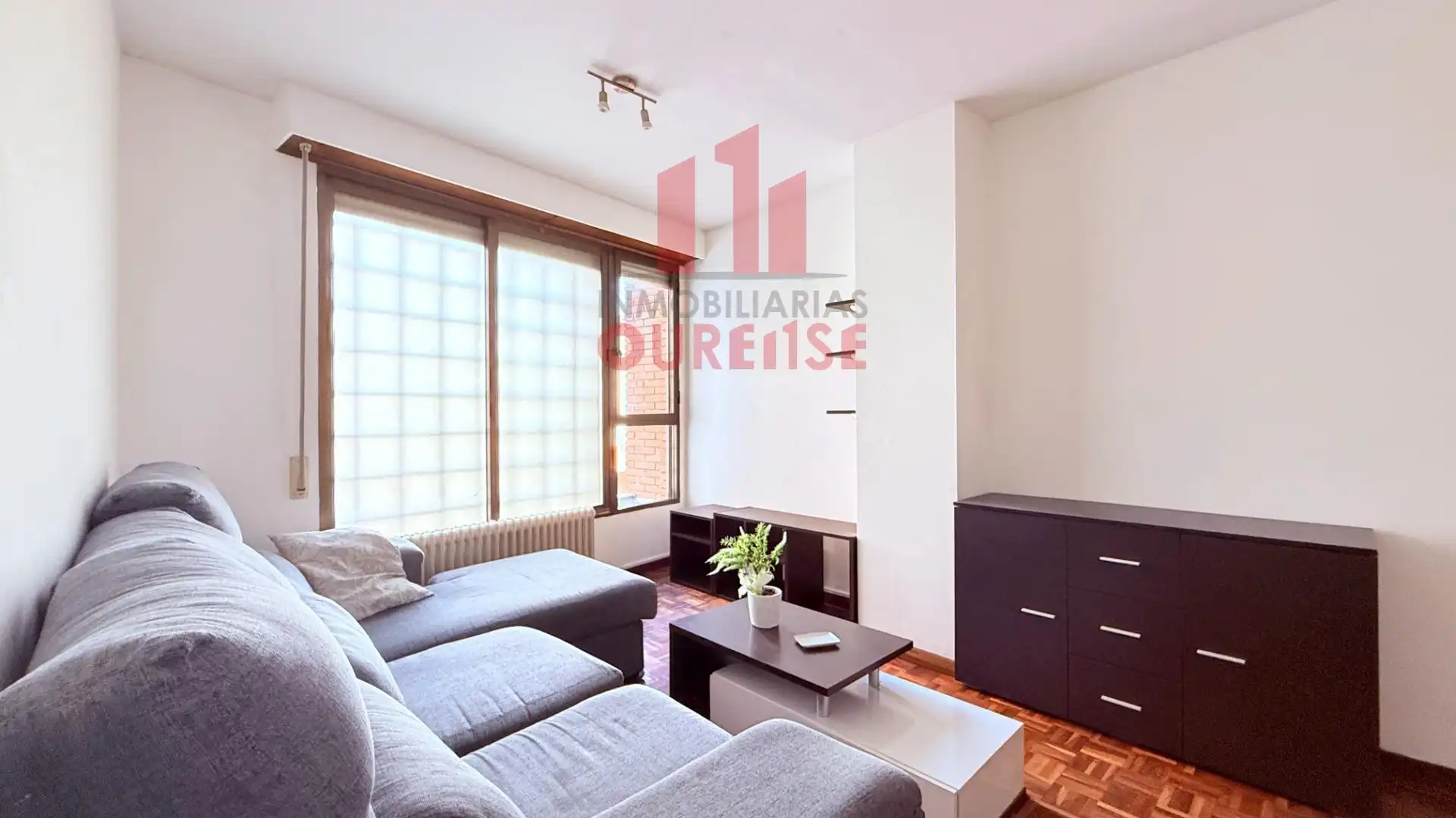 Sala de estar de Piso en venta en Ourense Capital  con Calefacción, Parquet y Trastero