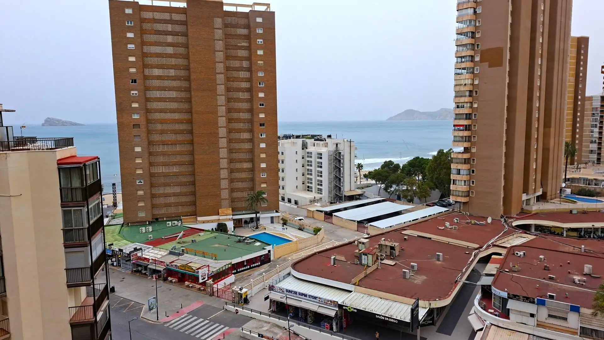 Bedroom of Apartments for sale in Benidorm  with Heating, Furnished and Community pool