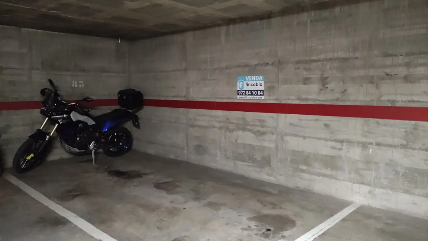 Einzelparkplatz zum Verkauf in Santa Coloma de Farners