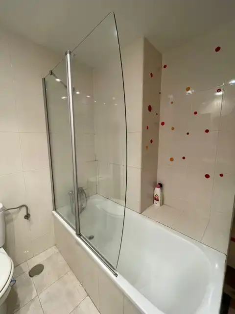 Baño de Piso de alquiler en Santa Cruz de Bezana con Calefacción, Amueblado y Horno
