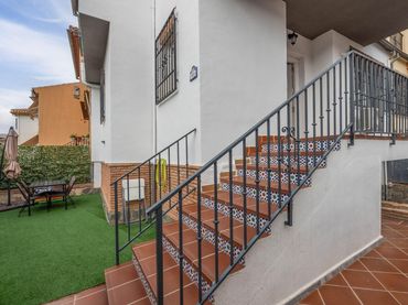 Casa con giardino in vendita a Calle ANTONIO GALA 9