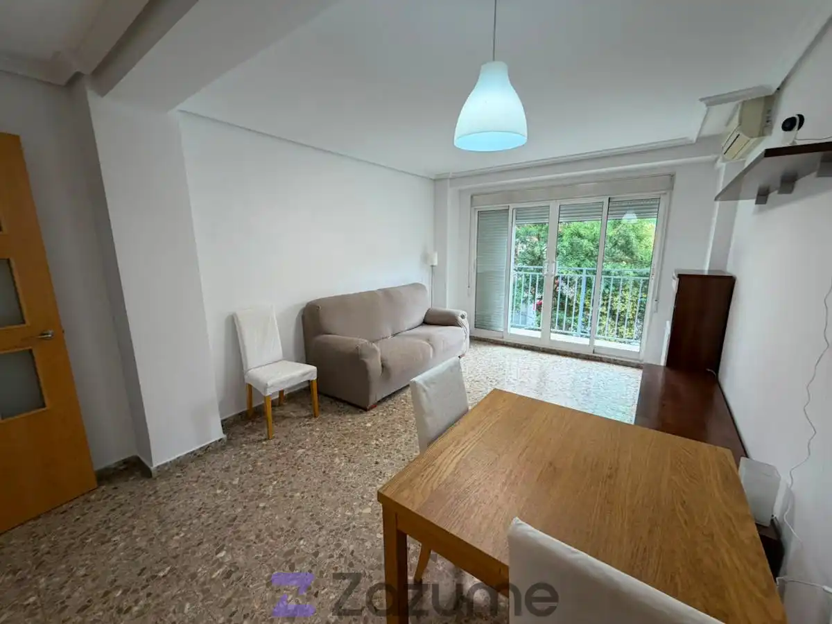 Living room of Flat for rent in Valencia  with Air Conditioner, Furnished and Oven