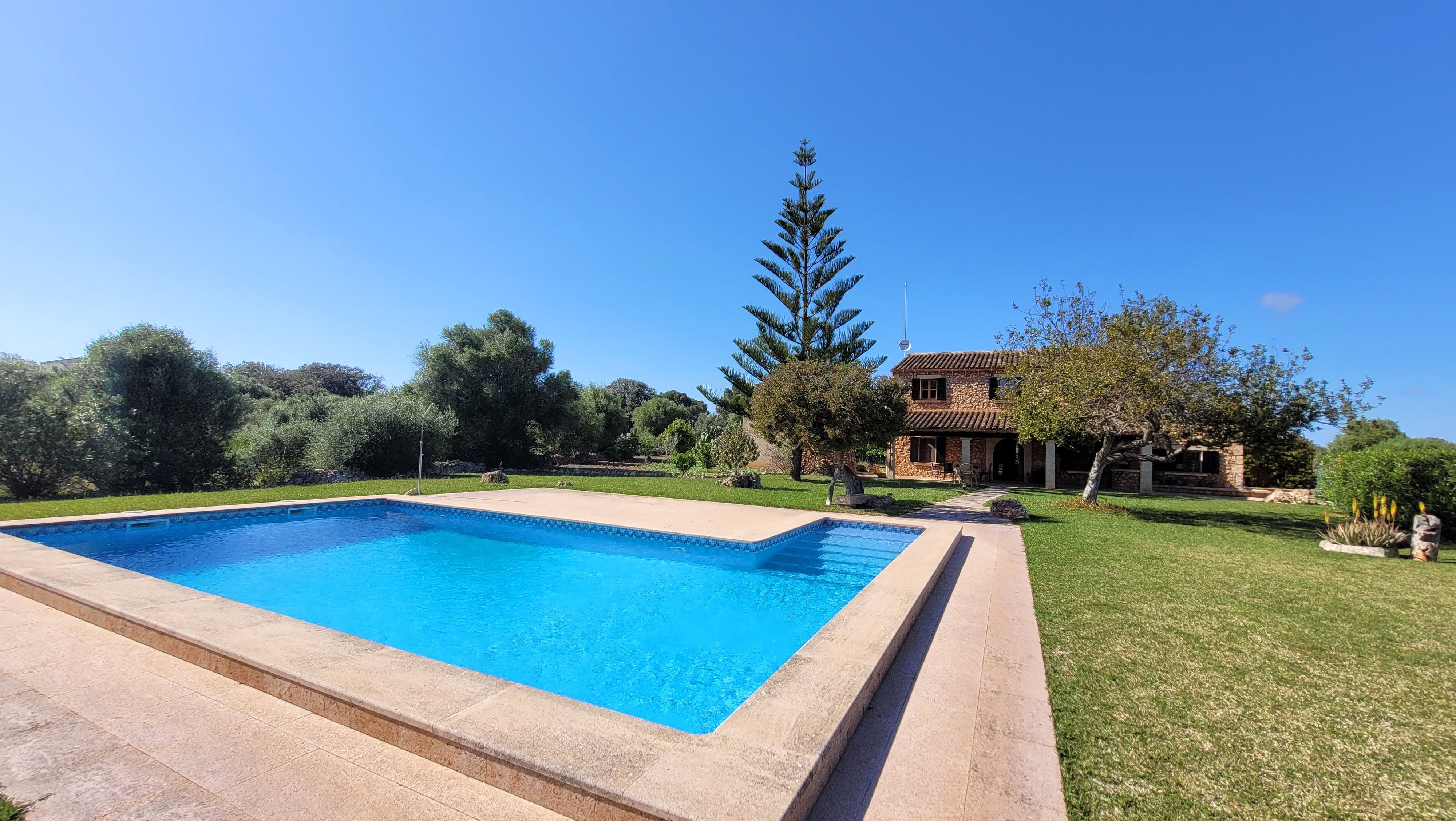 Piscina de Finca rústica de lloguer en Manacor amb Piscina i Moblat