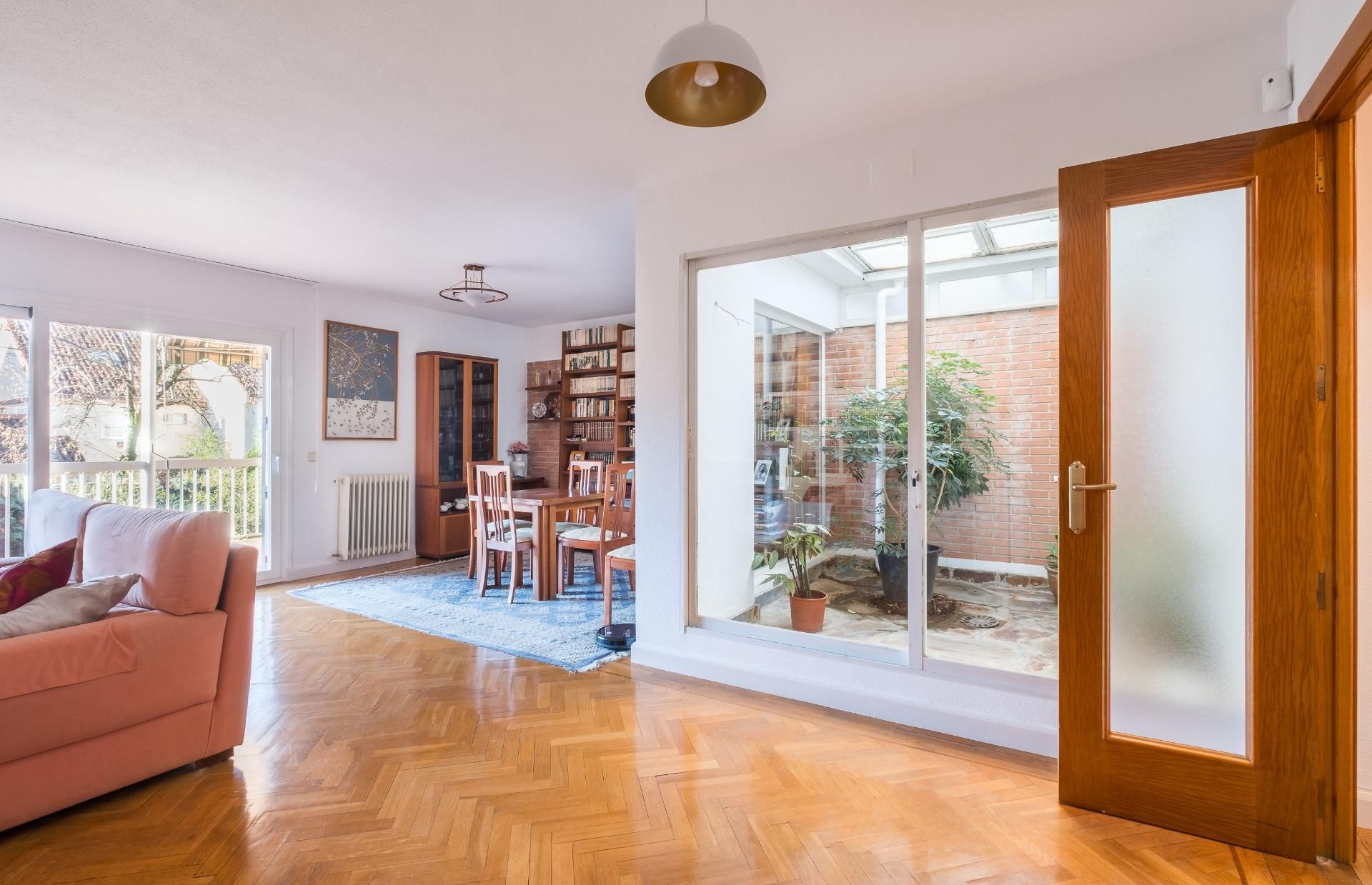 Casa adosada en venda a Villalba Estación