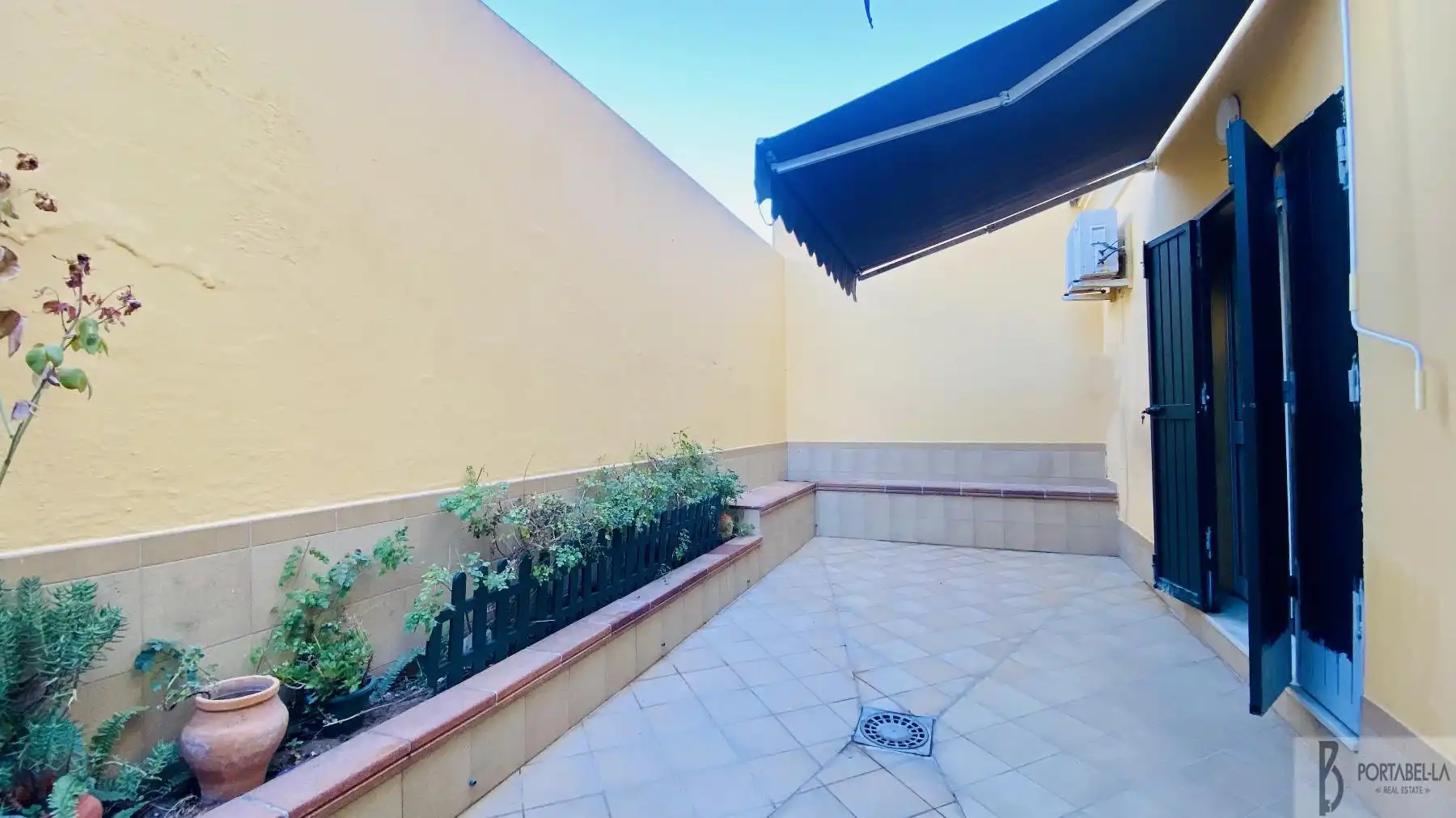 Terrassa de Casa adosada en venda en El Puerto de Santa María amb Aire condicionat, Terrassa i Traster
