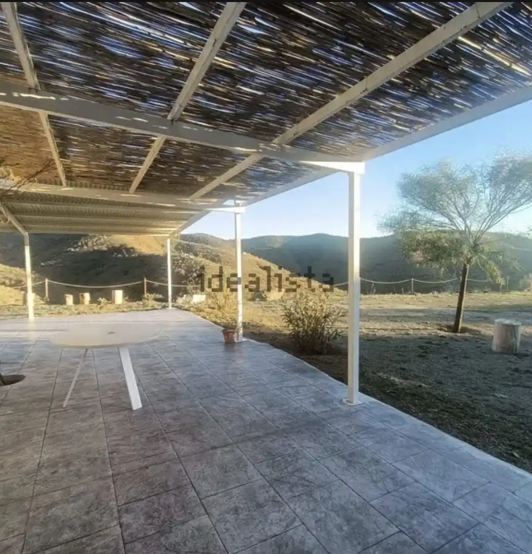Country house for sale in Almogía