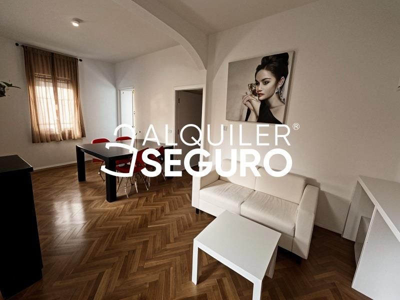 Sala d'estar de Pis de lloguer en  Madrid Capital amb Calefacció i Moblat