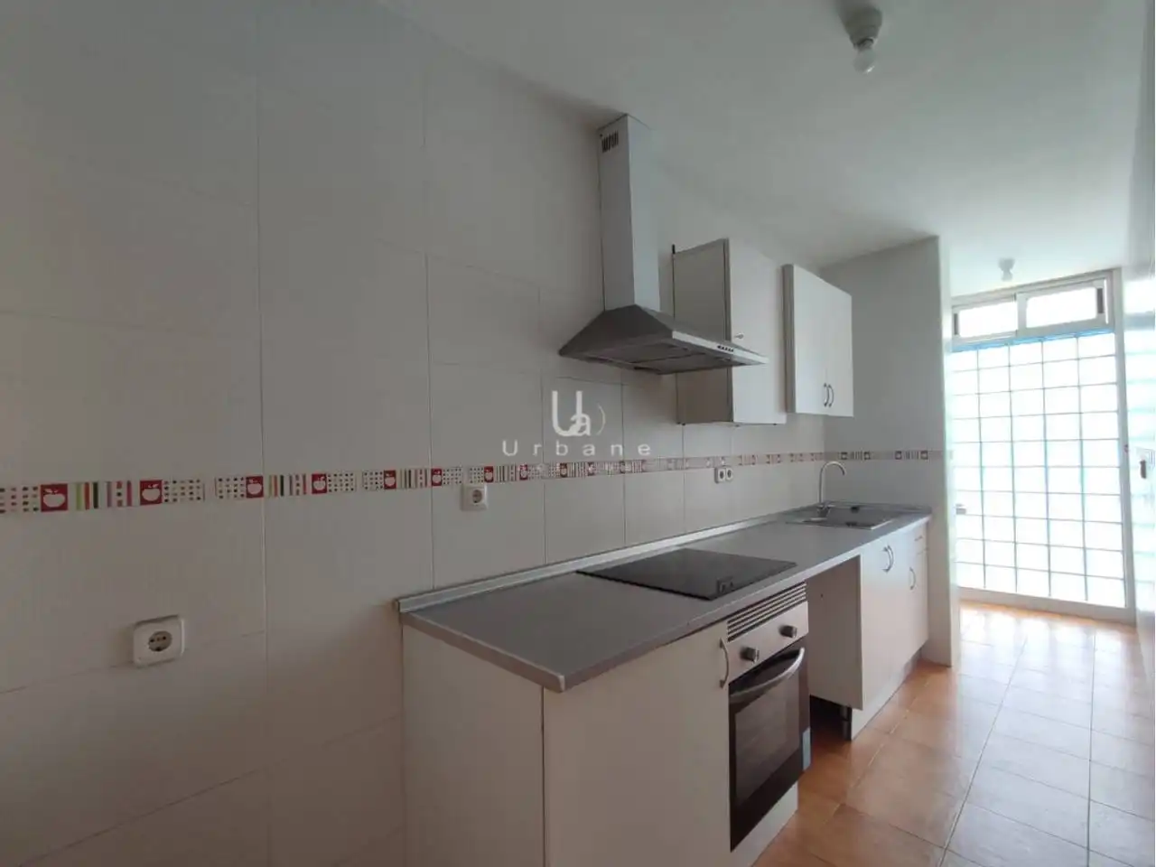 Flat with lift for sale in Calle Polo de Medina, imagen 8
