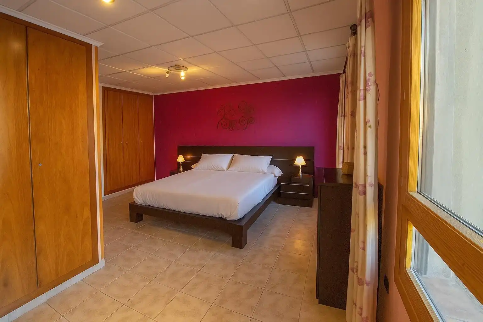 Bedroom of Flat for sale in Planes  with Air Conditioner, Furnished and Balcony