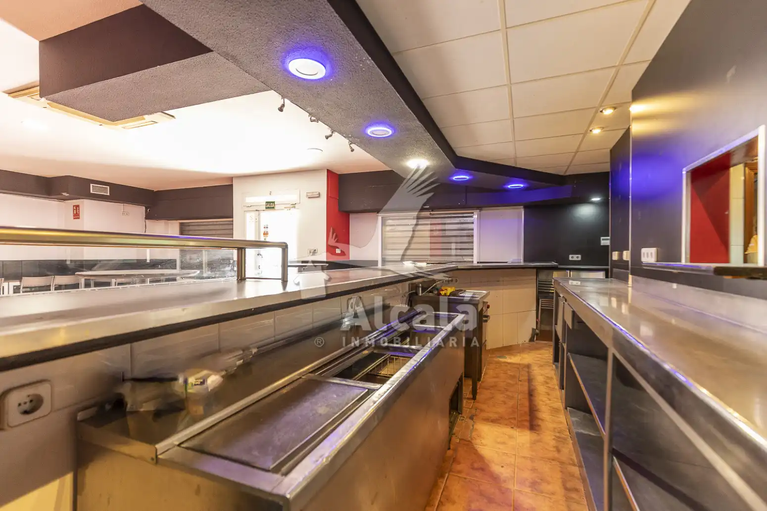 Cocina de Local en venta en Alcalá de Henares