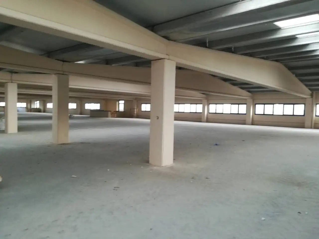 Nau industrial en venda en Leganés