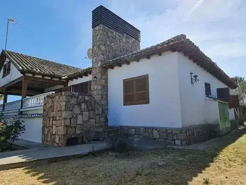 Vista exterior de Casa o chalet en venta en Escalona, Toledo