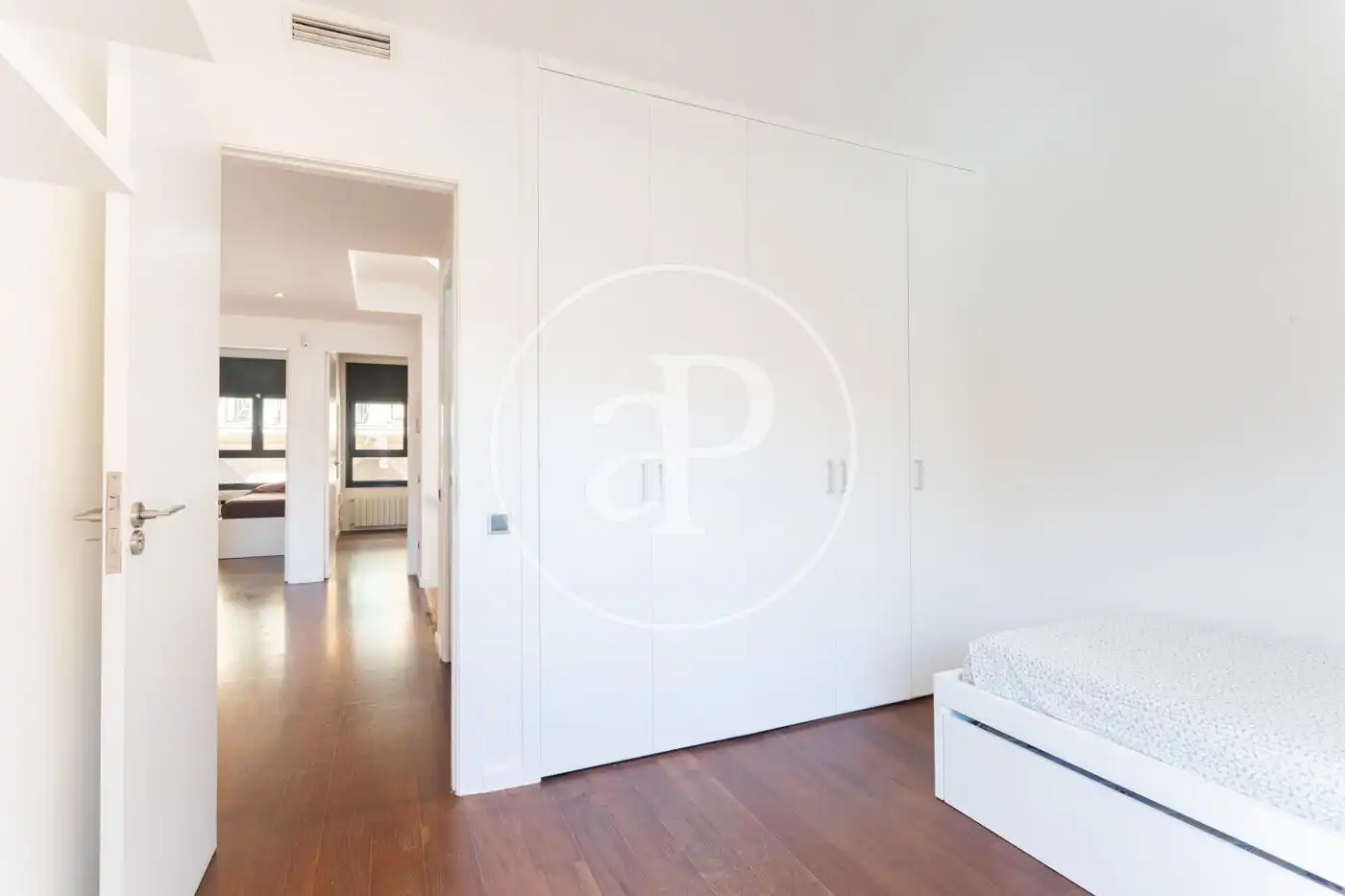 Bedroom of Detached homes for rent in Barcelona  with Air Conditioner, Heating and Private garden