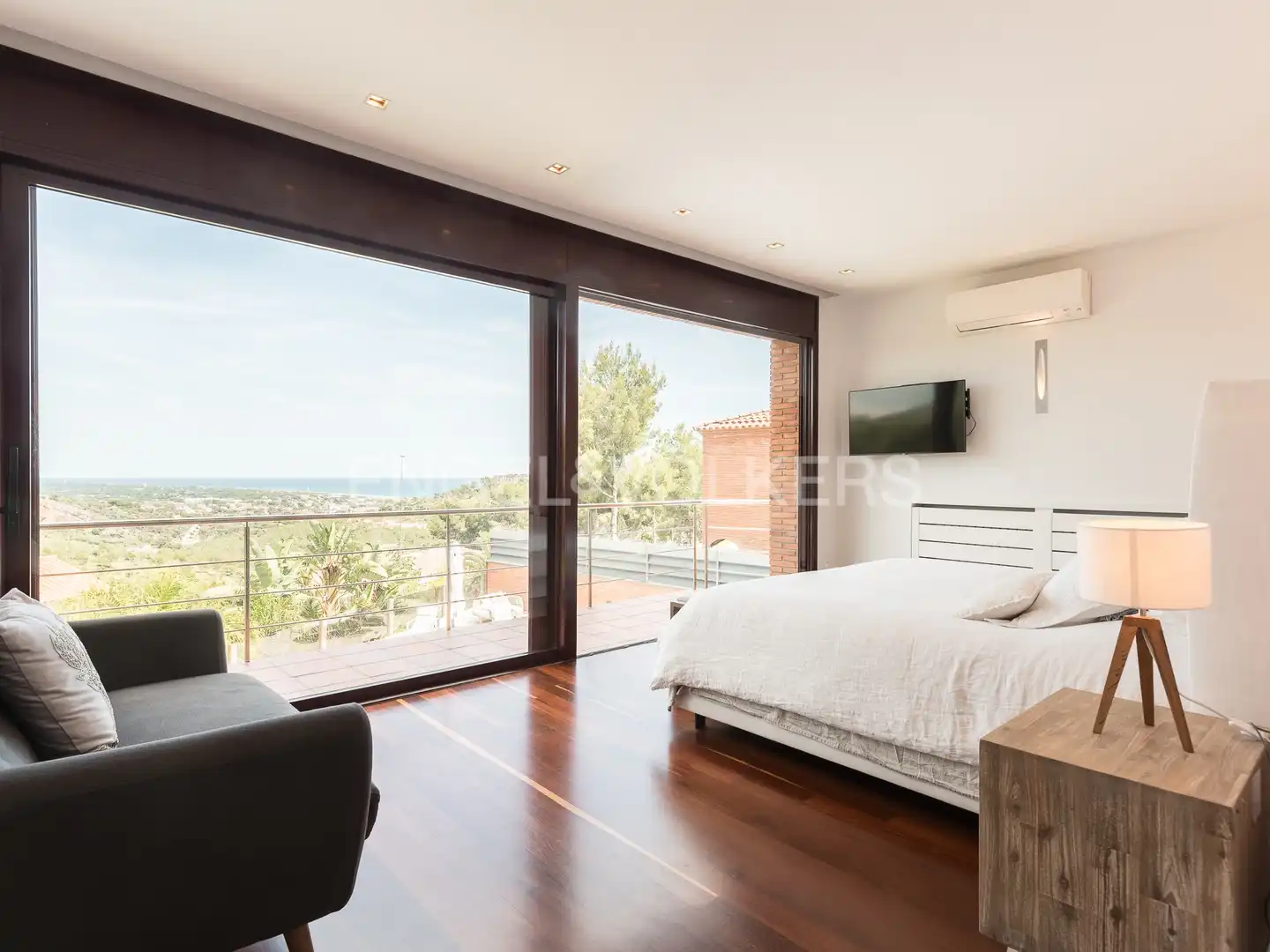 Bedroom of Houses for rent in Castelldefels  with Air Conditioner, Heating and Private garden