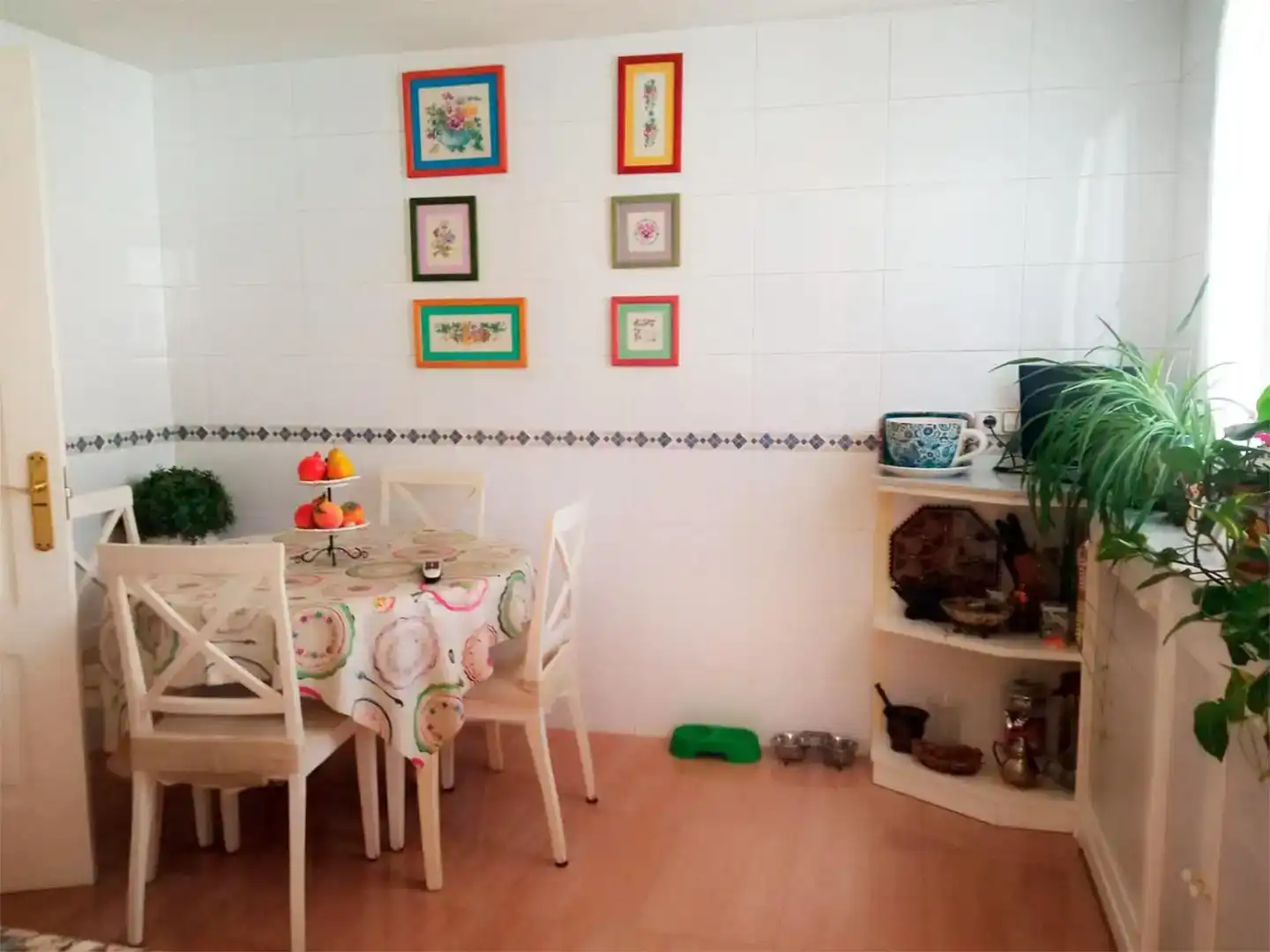 Menjador de Dúplex per a compartir en Leganés amb Aire condicionat, Parquet i Moblat