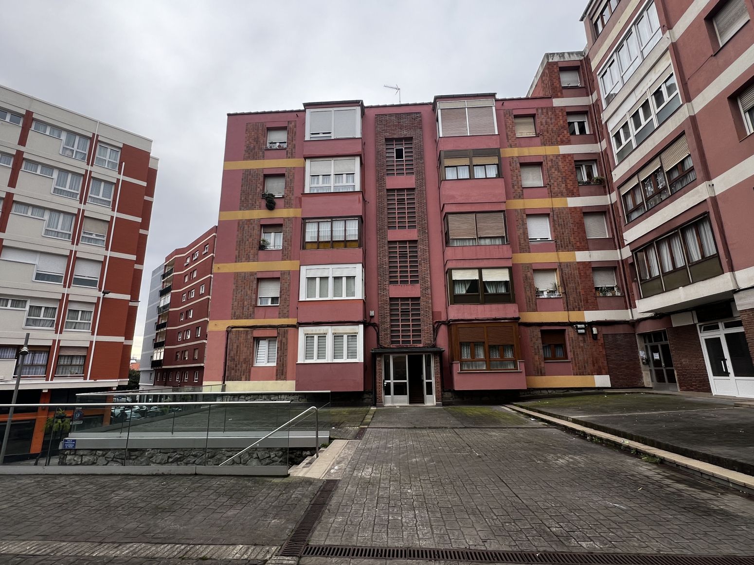 Vista exterior de Pis en venda en Santander amb Calefacció, Parquet i Moblat