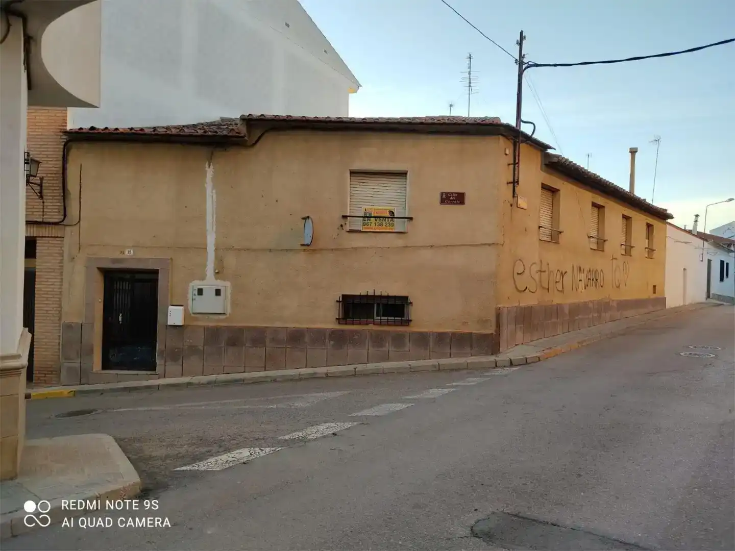 Vista exterior de Planta baja en venta en Villarrobledo, Albacete