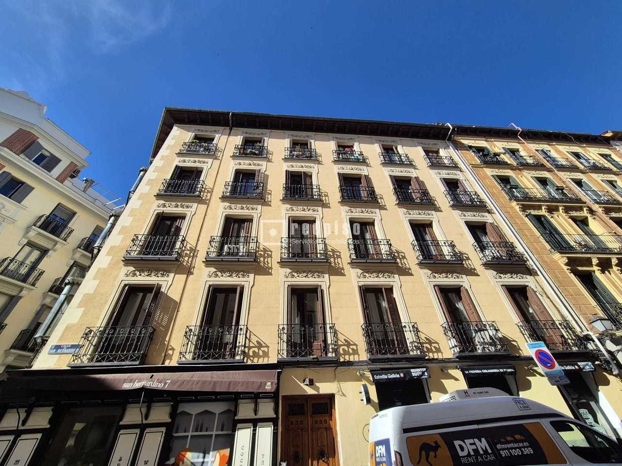 Vista exterior de Apartamento en venta en  Madrid Capital con Calefacción