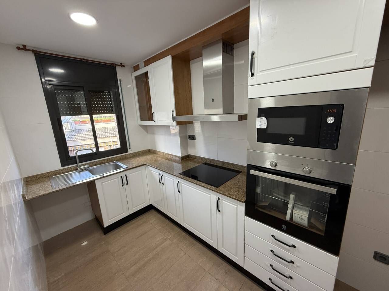 Kitchen of Flat for sale in Terrassa  with Air Conditioner, Heating and Parquet flooring