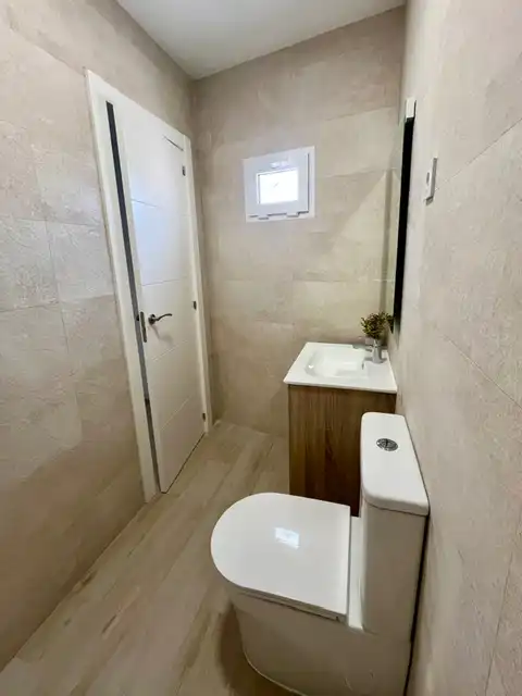 Bany de Apartament en venda en Coslada amb Aire condicionat, Calefacció i Moblat